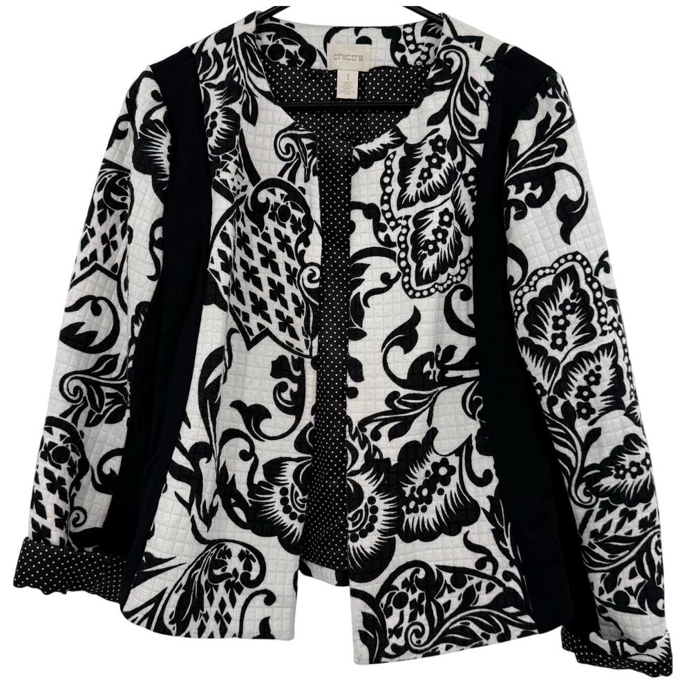 Chico's Size 1 Medium Black and‎ White Quilted Jacket Open Front